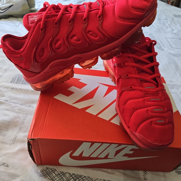 Nike Air Vapormax Plus Triple Red CW6973-600 Men’s Size 13 - Picture 2 of 11